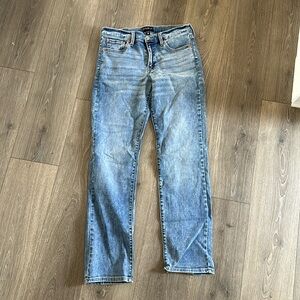 Lucky brand Sweet mid rise straight